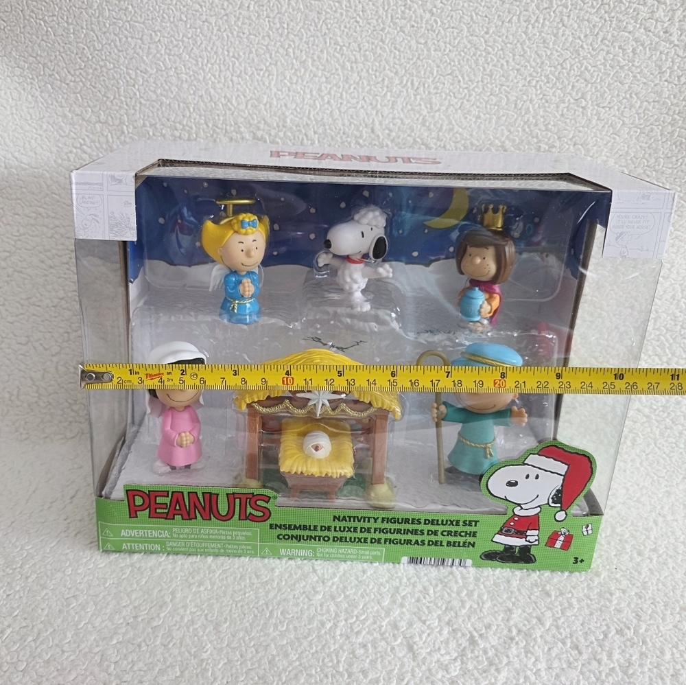 New Peanuts Christmas Nativity scene Figure Set Decorations & kid's Toys set - Picture 4 of 6